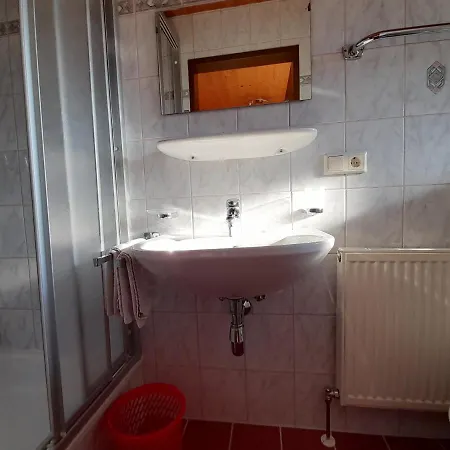 Neubauhof Farm stay *